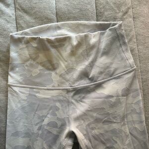 Lululemon Align 28” leggings, White/Grey camo